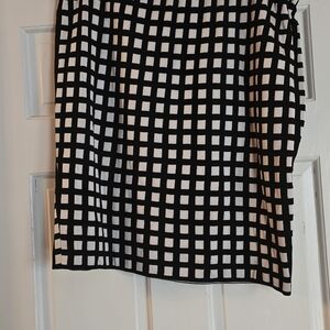 Women's Black and White Saint John skirt size 14